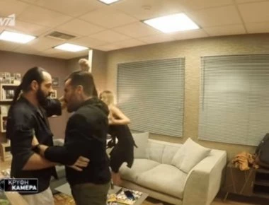 Επική φάρσα στο Γ.Μαυρίδη: Δείτε την αντίδρασή του όταν κλήθηκε να υπερασπιστεί γυναίκα που δεχόταν επίθεση (βίντεο)